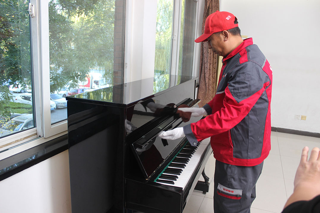 義烏喬喜搬家公司專業鋼琴搬運現場